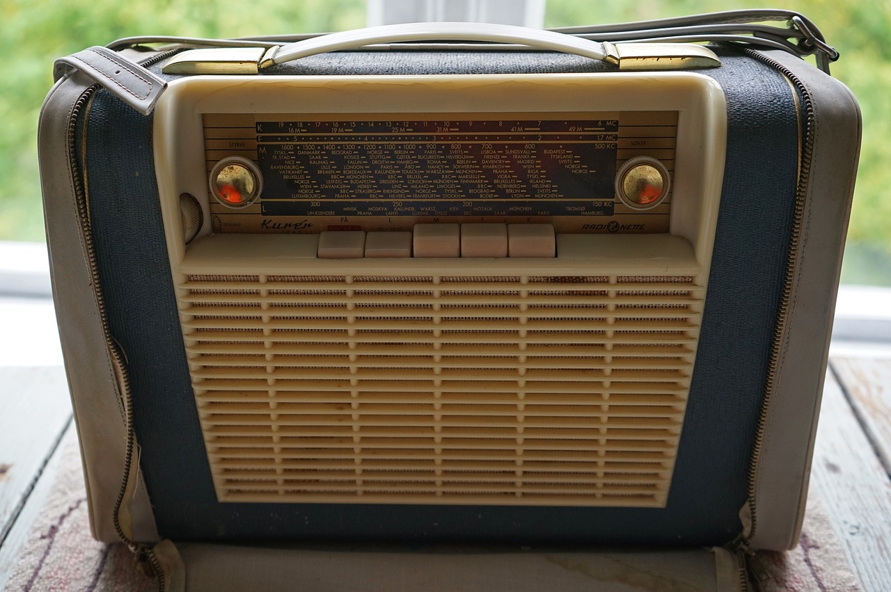 Upcycle a Vintage Radio into a Nightstand